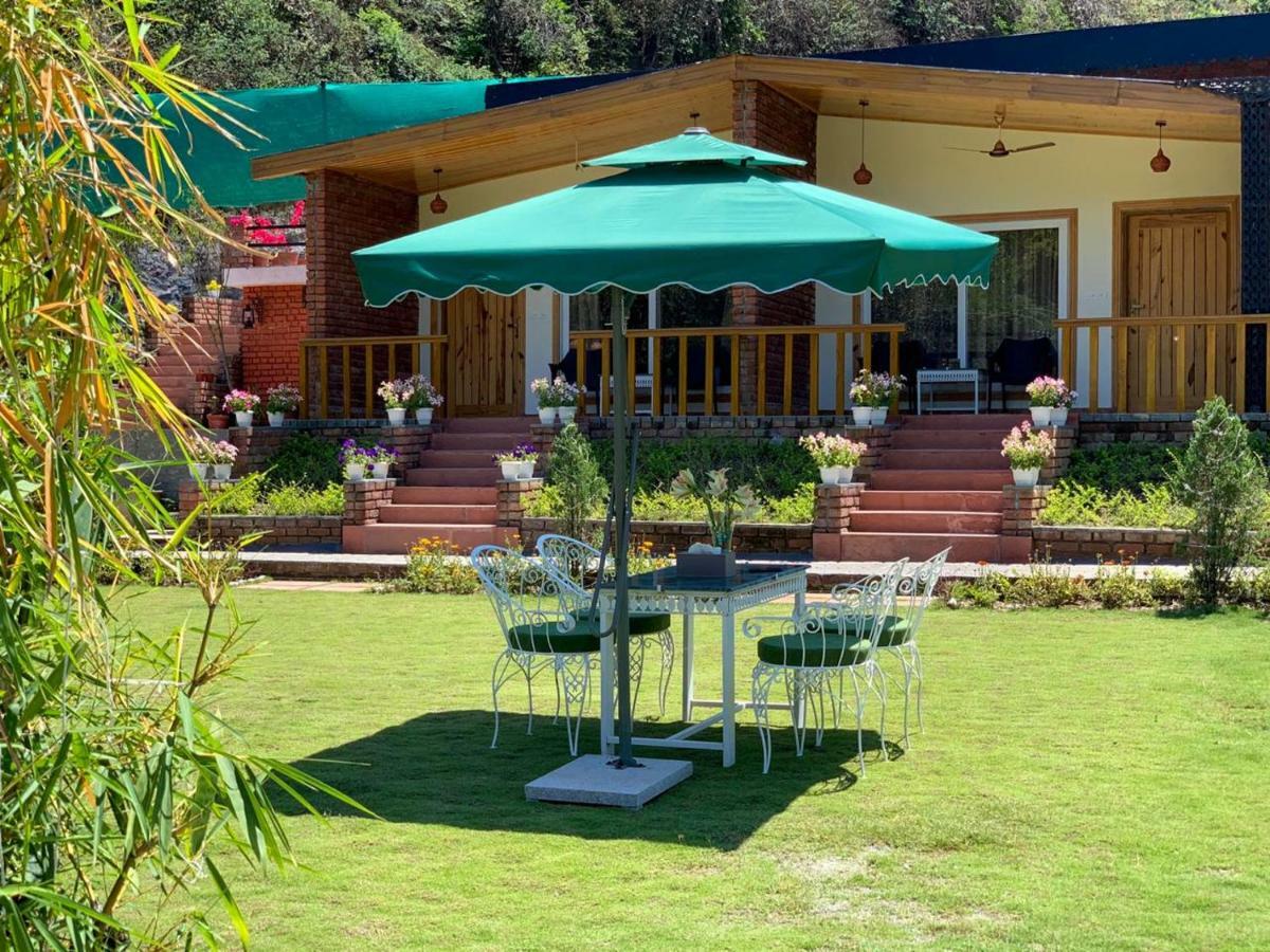The River S Edge Farm Hotel Dehradun Exterior foto