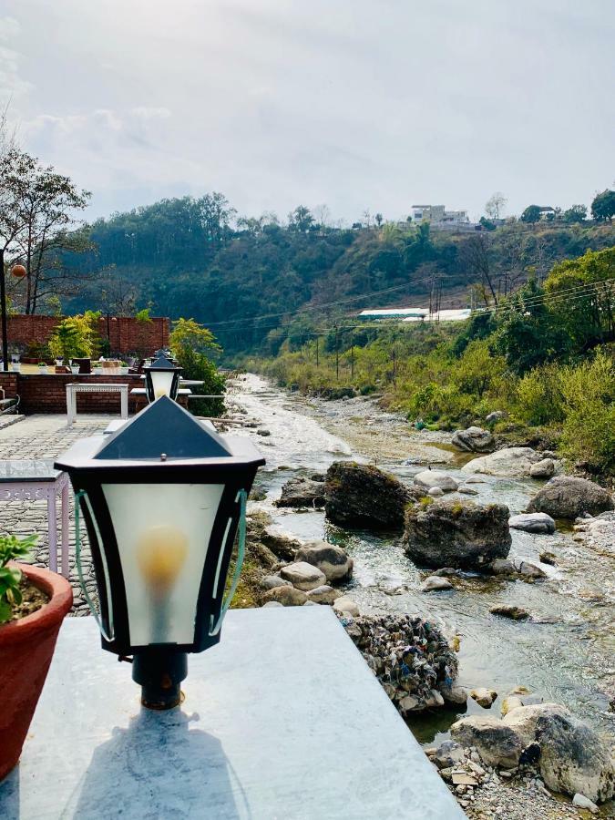 The River S Edge Farm Hotel Dehradun Exterior foto